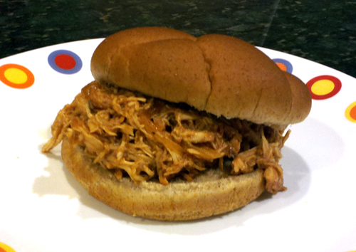 Pulled Chicken in Bun